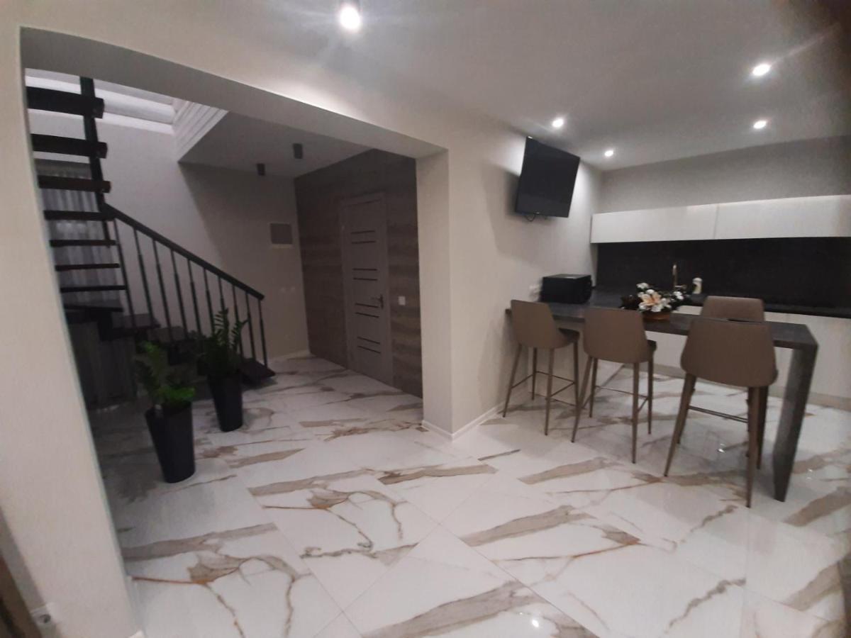 Apartment Golden Lemon