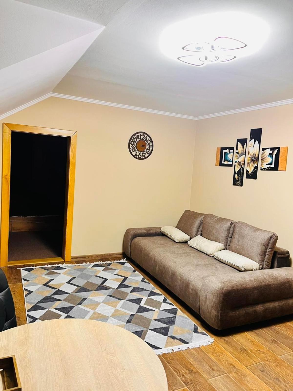 Apartment Golden Lemon Mizhhirya (Transcarpathia)